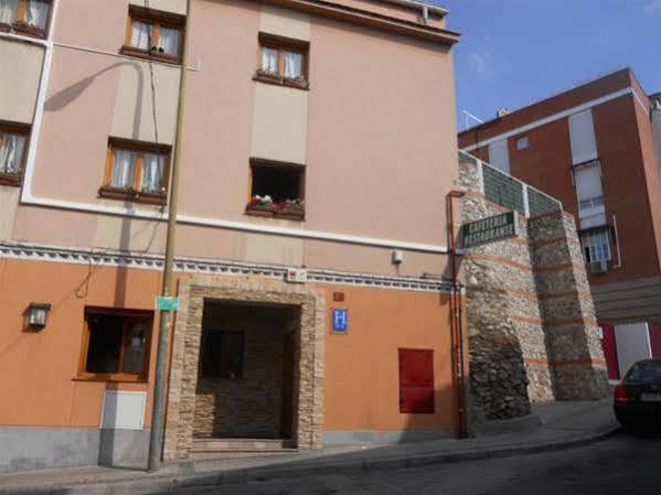 Hostal El Descanso 마드리드 외부 사진