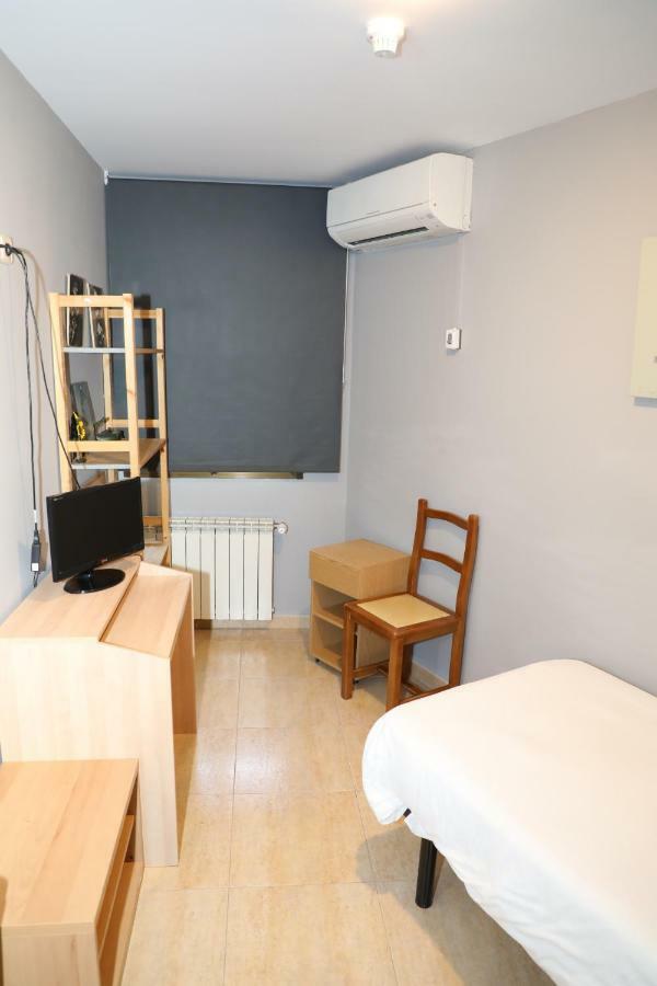 Hostal El Descanso 마드리드 외부 사진