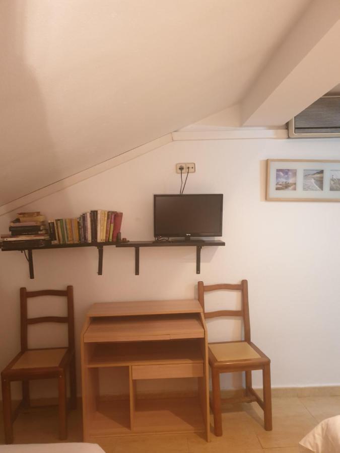 Hostal El Descanso 마드리드 외부 사진