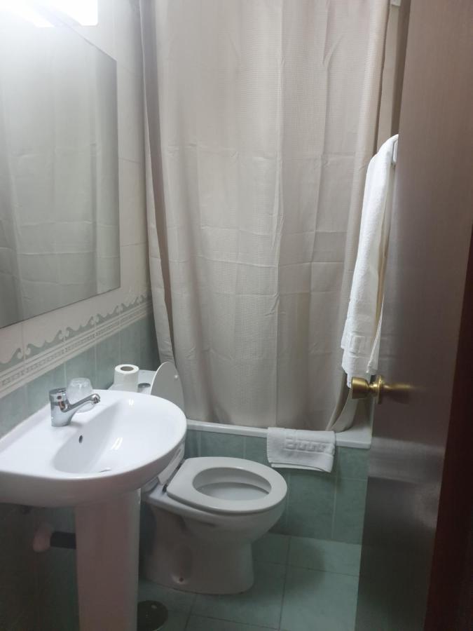 Hostal El Descanso 마드리드 외부 사진