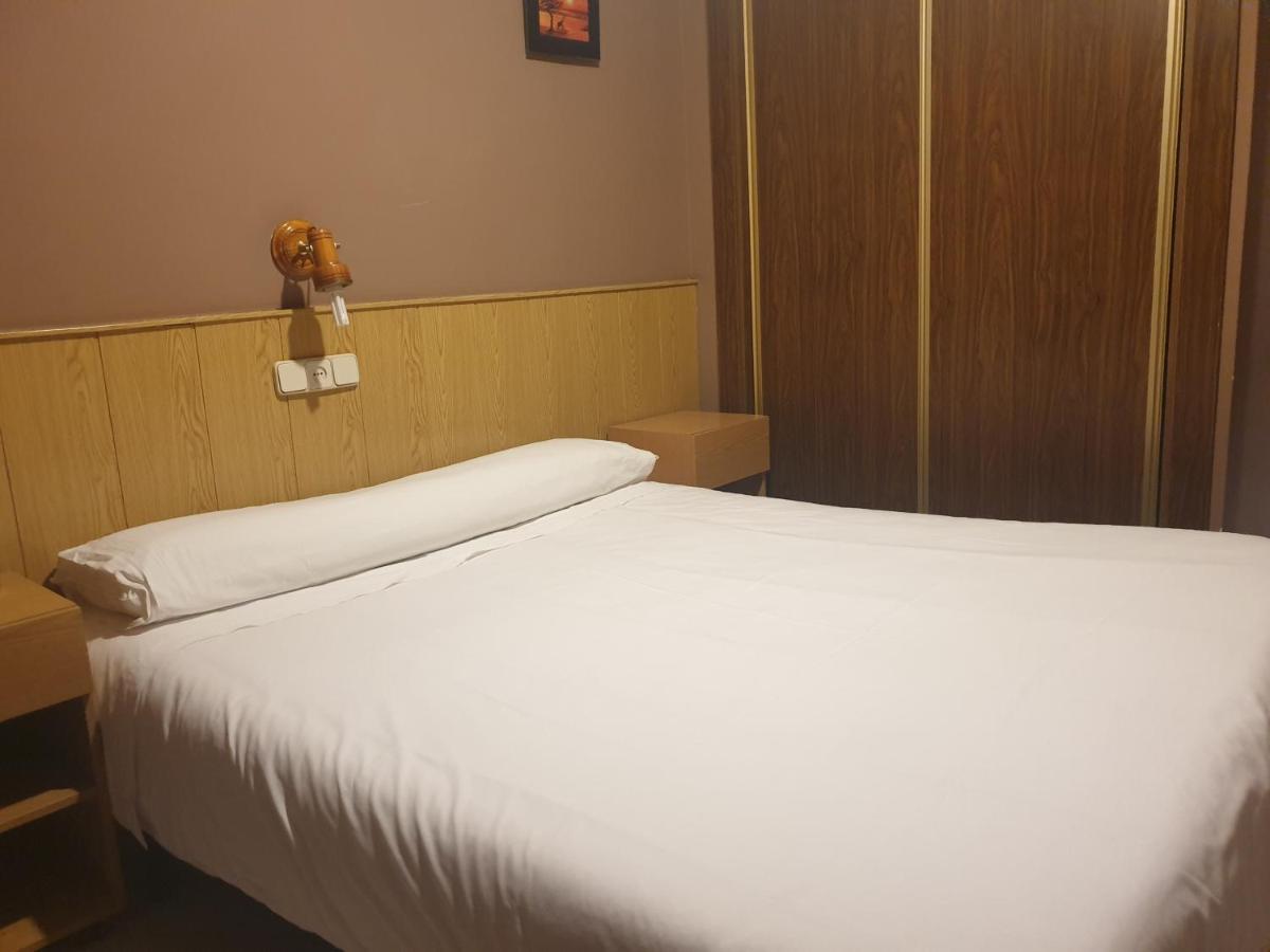 Hostal El Descanso 마드리드 외부 사진