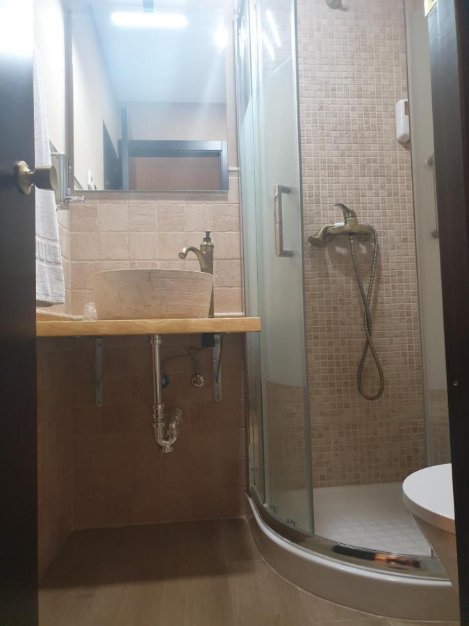 Hostal El Descanso 마드리드 외부 사진